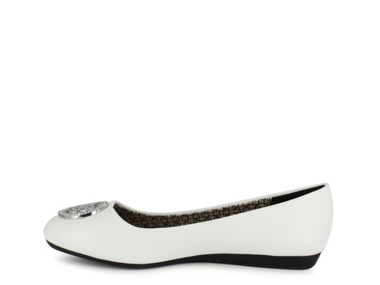 daisy fuentes ballet flats