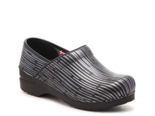 sanita clogs clearance