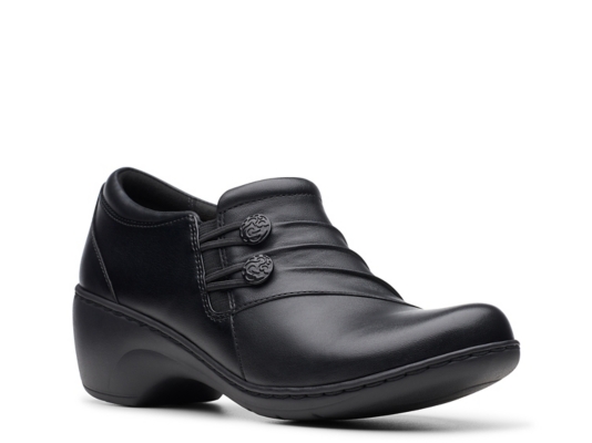 clarks narrow fit shoes