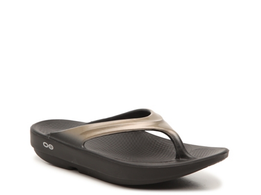 archies flip flops vs oofos