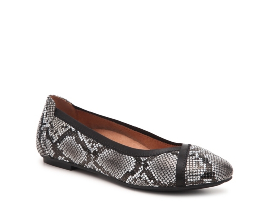 vionic caroll ballet flat black