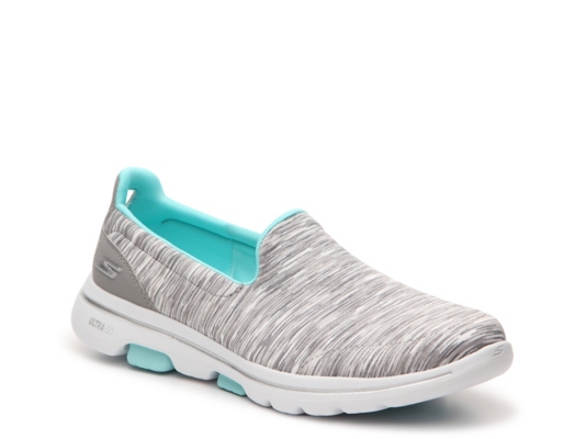 sketchers slip on sneakers