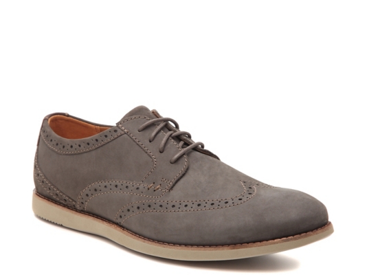 clarks wingtip oxford