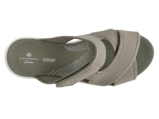 clarks cloudsteppers sandals dsw