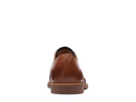 clarks atticus lace oxford