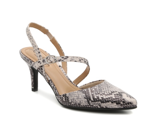 dsw black and white pumps