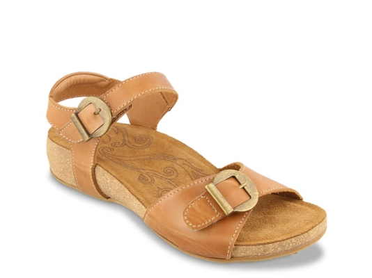 taos sandals dsw