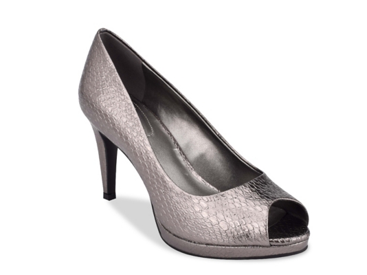 bandolino platform pumps